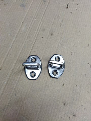 3C0837033B VAG Петля-зацеп (ответная часть) замка двери задней купить в Киев
