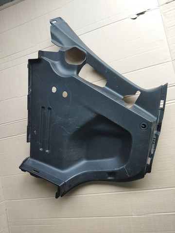 Облицовка багажного отсека, правая 42595937 GM