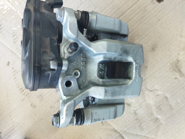 4631033010 Toyota Мотор привода тормозного суппорта заднего