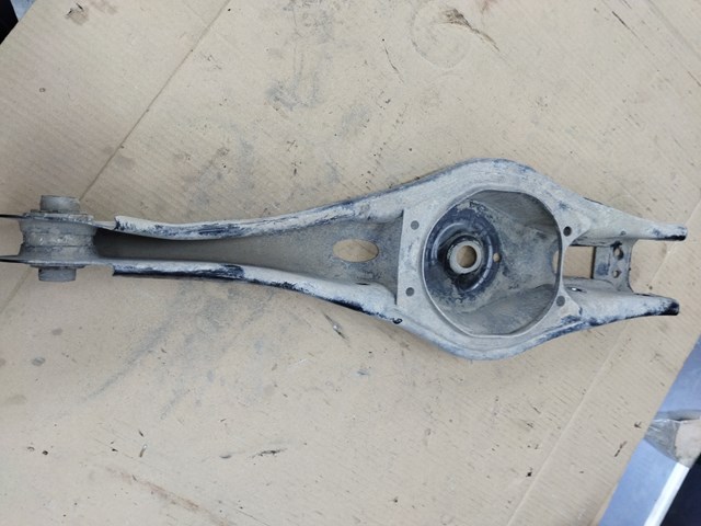 Балансир задний нижний, правый 55220G2500 HYUNDAI
