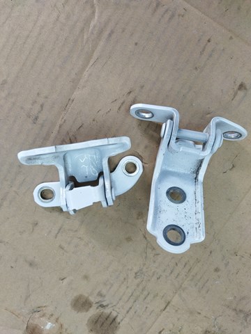 Завеса двери задней левой 6876020122 TOYOTA