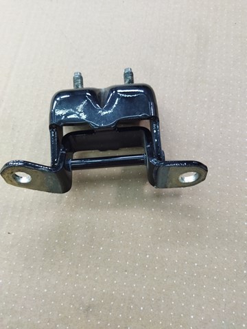 82421AG000 NISSAN Петля двери задней левой купить в Запорожье