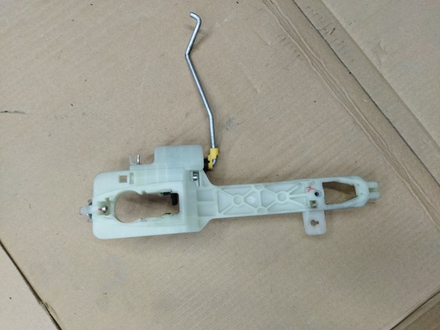 Держатель наружной ручки двери, передней правой 82665G5000 HYUNDAI