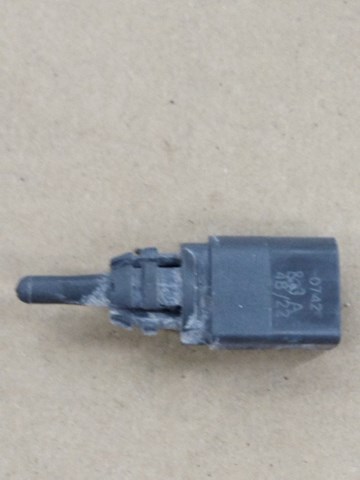 Датчик температуры воздуха 8Z0820535B PORSCHE