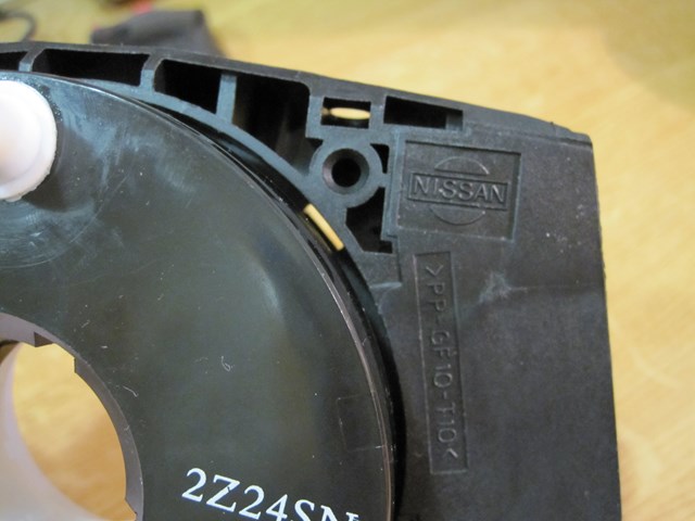 Кольцо AIRBAG контактное, шлейф руля B5567CF42E NISSAN