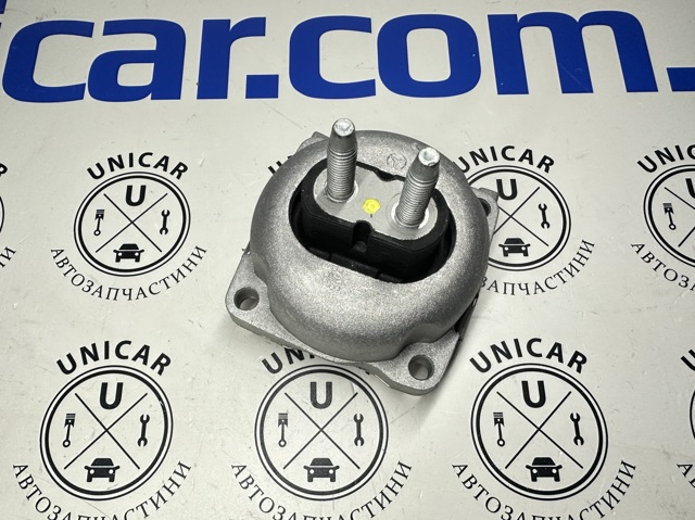 Подушка коробки передач A1672406300 MERCEDES