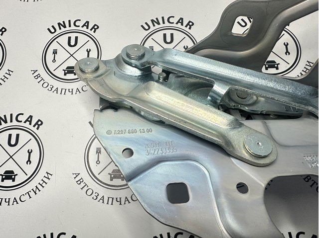 MERCEDES 2978801300 Петля капота левая в наличии Украина