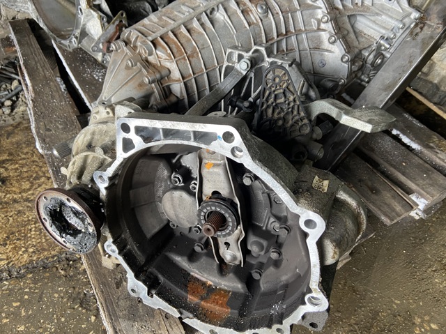 02S300054 VAG КПП купить в Одесса