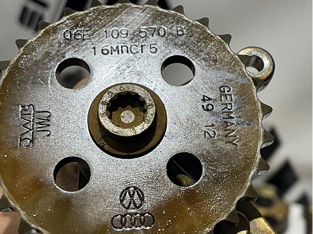 06E109570B Шестерня привода масляного насоса купить Чернигов