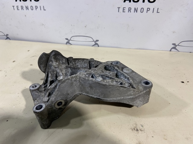 06E903143G VAG Кронштейн генератора купить в Павлоград