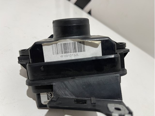 4F0910132L VAG Контактная группа купить в Чернигов