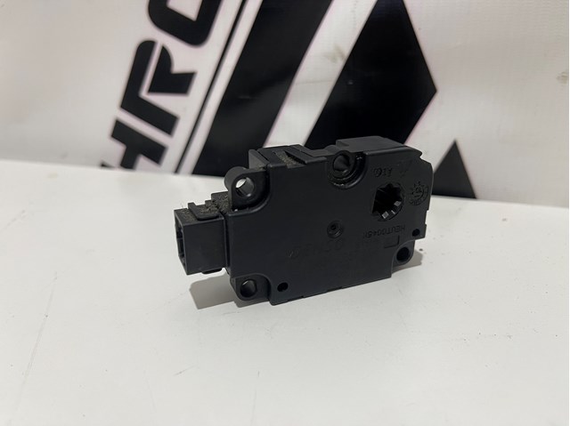 Мотор заслонки печки 4G0820511 VAG