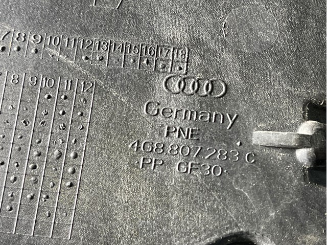 VAG 4G8807283C Направляющая переднего бампера левая в наличии Павлоград