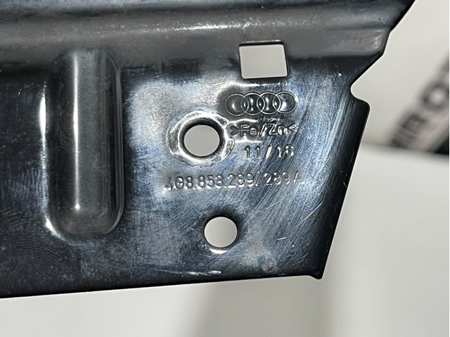 4G8853289 Накладка стойки кузова купить Николаев