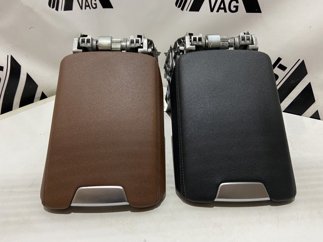 Подлокотник центральной консоли 4K0864207ARNY VAG