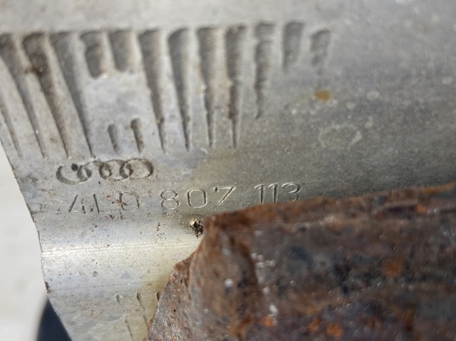 4L0807113 VAG Усилитель бампера переднего купить в Украина