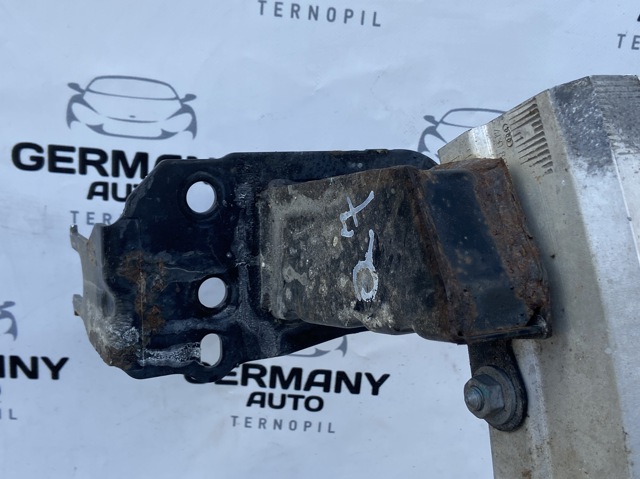 Кронштейн усилителя переднего бампера 4L0807133A VAG