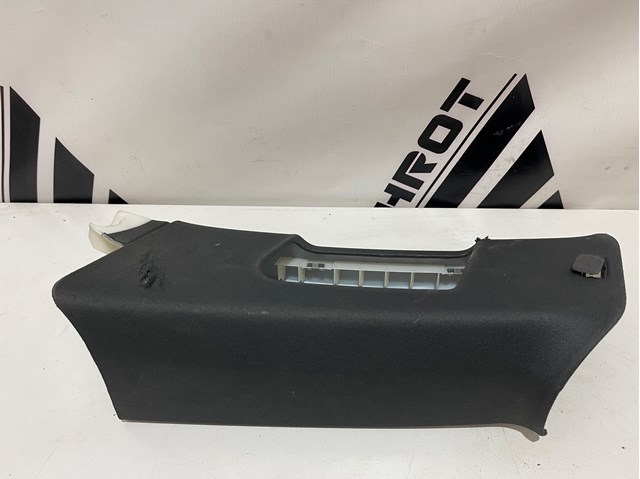 Обшивка стойки кузова внутренняя, задняя правая 4L0867288 VAG