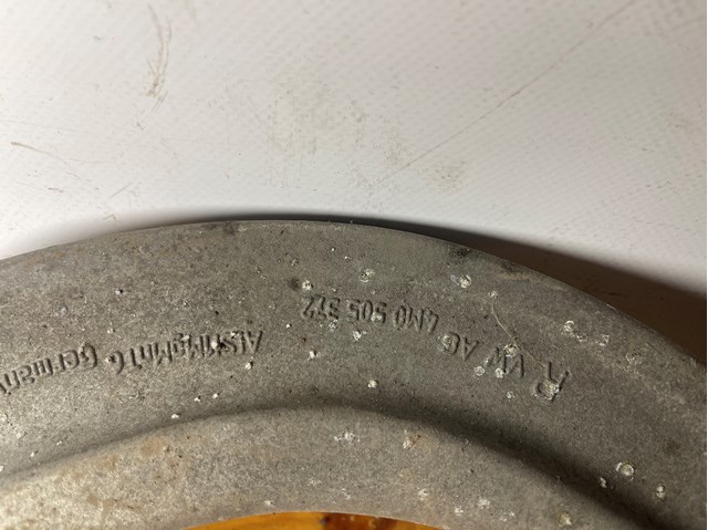 4M0505398P Верхний правый рычаг задней подвески купить Николаев