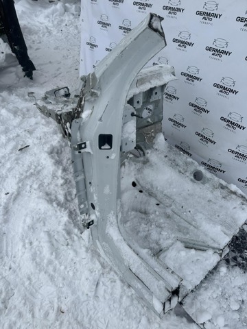 VAG 4M0805151 Арка крыла переднего левого в наличии Павлоград