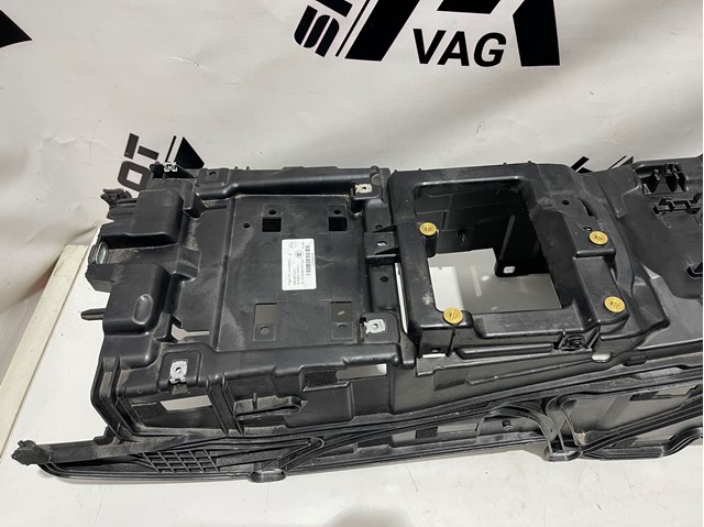 4M0863243C VAG Консоль панели управления центральная купить в Ровно