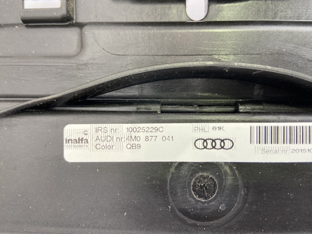 VAG 4M0877041 Рама люка в наличии Черновцы