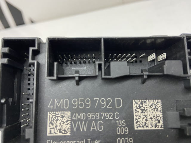 VAG 4M0959792D Блок комфорта передней двери в наличии Кривой Рог