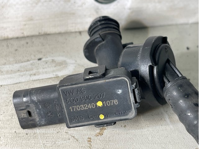 4M1611931E VAG Трубка вакуумного усилителя тормозов купить в Львов