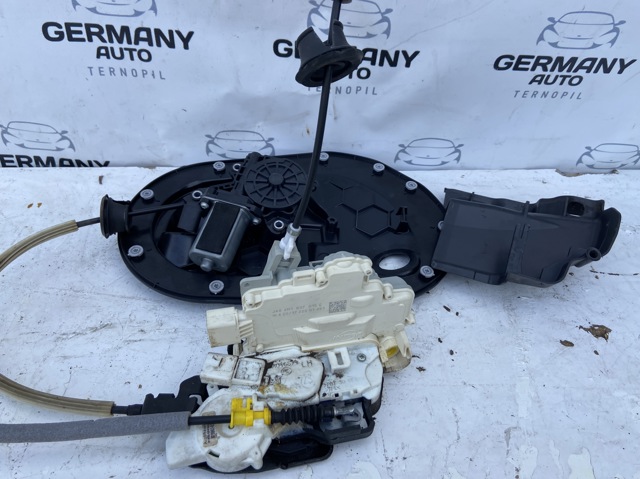 Замок двери водителя 4M1837015G VAG