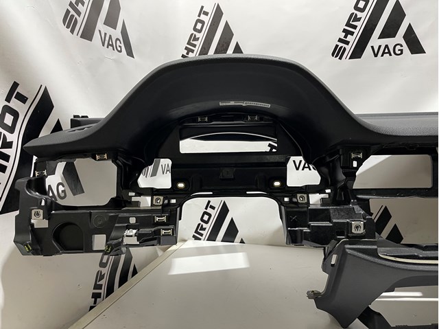 4M1857001AC24A VAG Торпедо купить в Винница