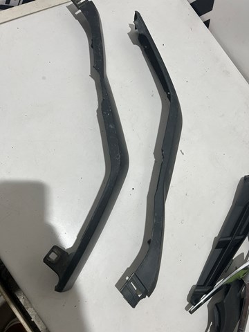 Накладка бампера переднего, правая 5243748020 TOYOTA
