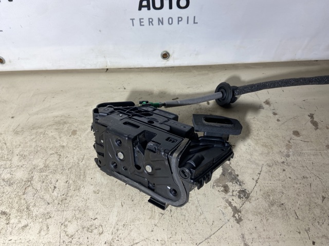 Внутренний дверной замок 5TB837016C VAG
