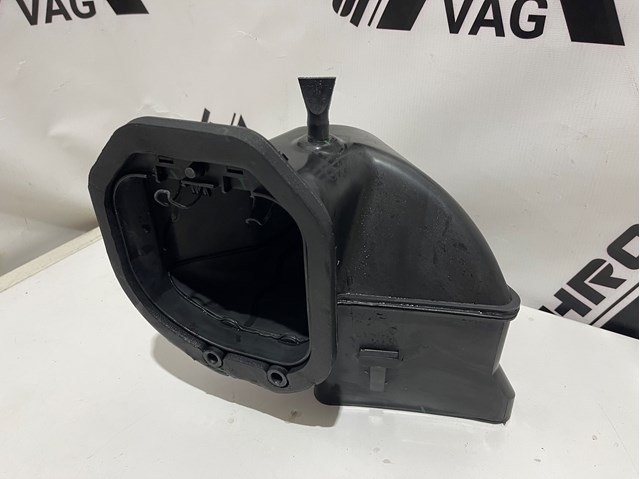 Воздухозаборник 7L0819049 VAG