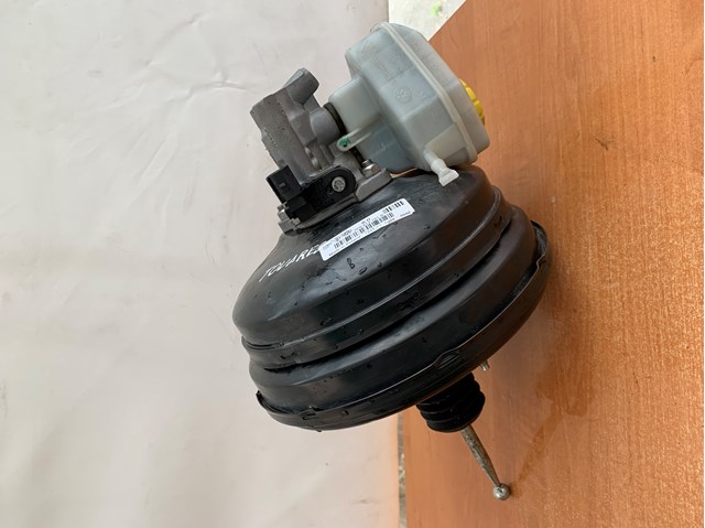 Усилитель (гидровакуумный) 7L8612105 VAG