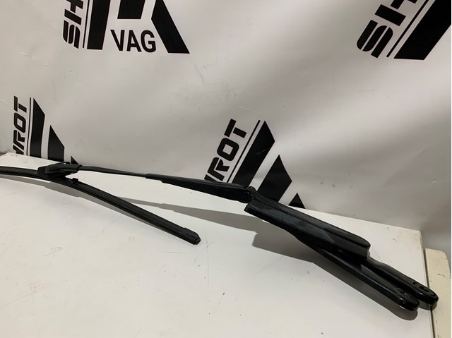 7P0955409B VAG Рычаг-поводок стеклоочистителя лобового стекла купить в Каменское