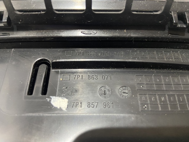 VAG 7P1857961 в наличии Запорожье