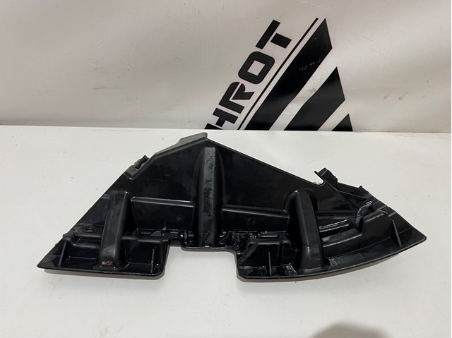 7P6807723 Кронштейн крепления противотуманной фары левой купить Ирпень