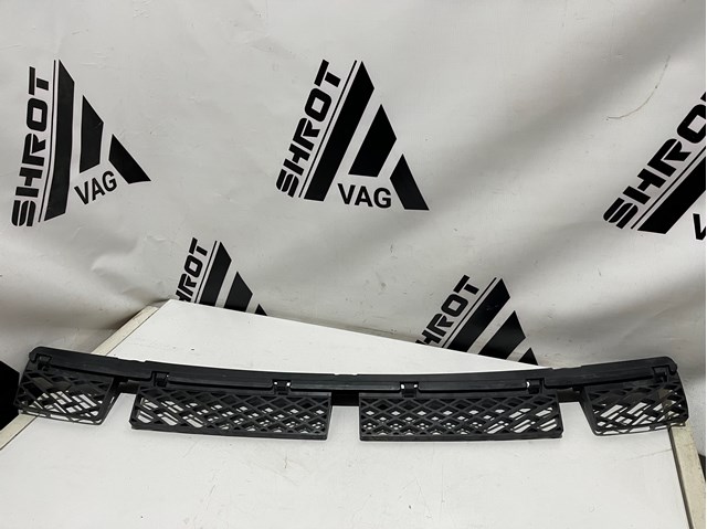 VAG 7P6807863A Кронштейн бампера заднего центральный в наличии Житомир
