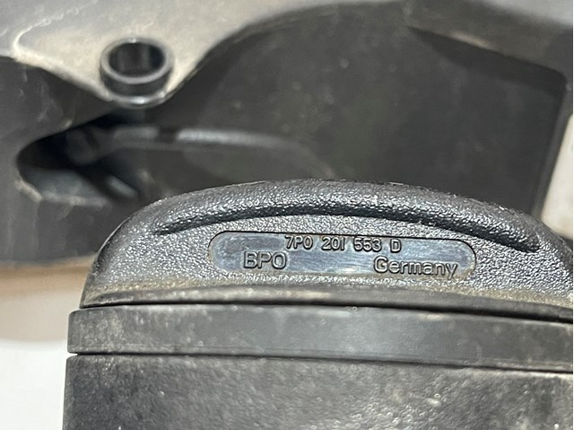 VAG 7P6809857 Корпус заливной горловины топливного бака в наличии Запорожье