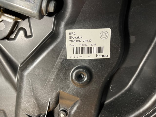 VAG 7P6837756D Стеклоподъемник передней правой двери в наличии Ровно