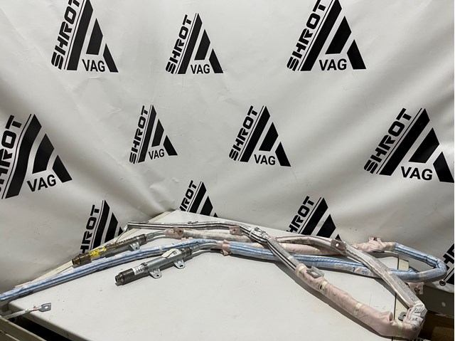 Подушка безопасности, боковая, правая 7P6880742 VAG