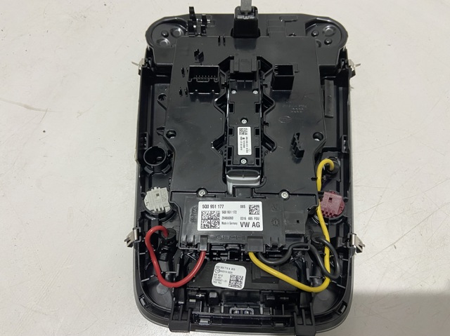 VAG 80A947135ANBC5 Плафон салона в наличии Хмельницкий