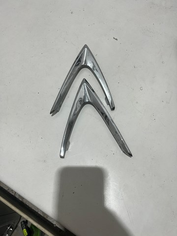 TOYOTA 8148248200 Ободок (окантовка) фары противотуманной левой в наличии Ужгород