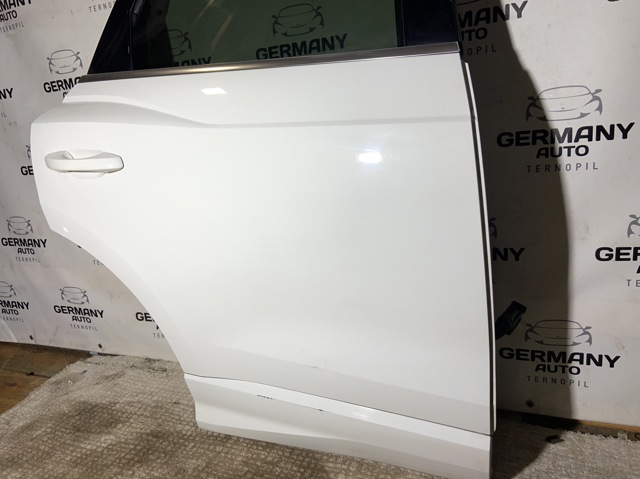 83A833052C VAG Дверь задняя правая купить в Чернигов