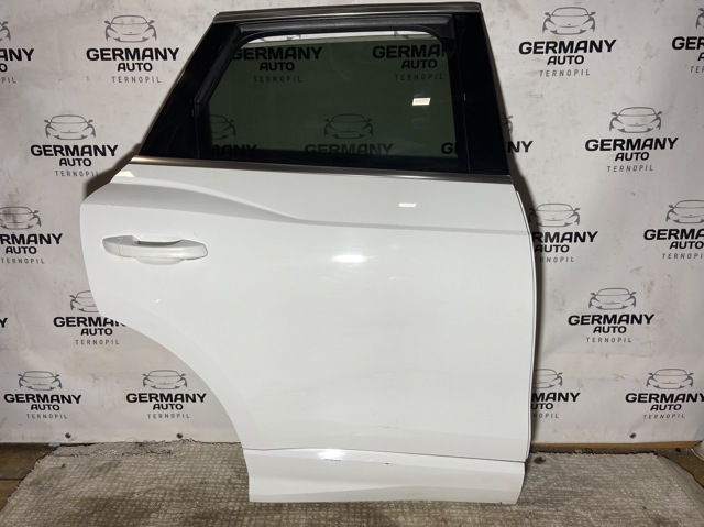 Задняя правая дверь 83A833052C VAG
