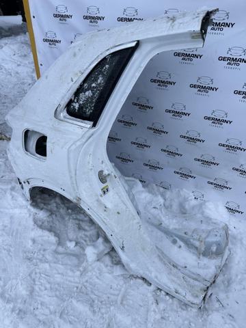 Стекло кузова/багажного отсека, правое 83A845298E VAG