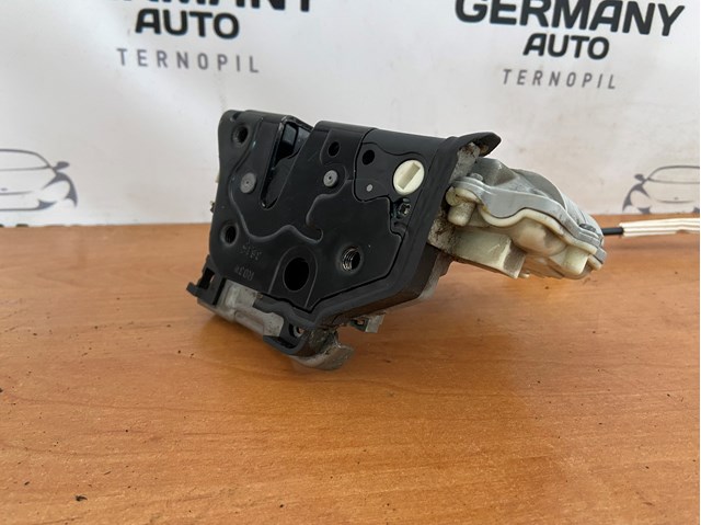 Внутренний дверной замок Volkswagen Touareg 2