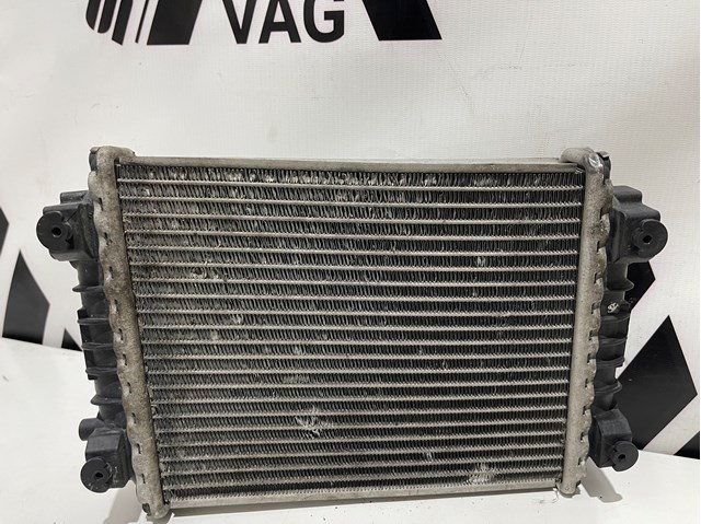 VAG 8K0121212B Радиатор охлаждения двигателя дополнительный в наличии Запорожье