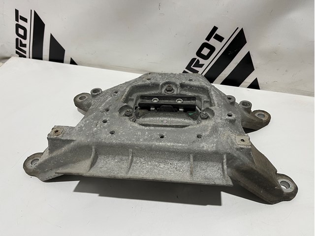 Крепление трансмиссии 8K0399263K PORSCHE