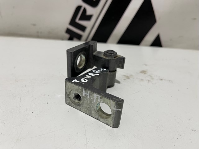 Завеса двери задней левой 8K0831401G VAG